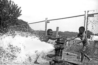 ‘The Language We Share’ Traces a Photographic Lineage Between Gordon Parks and Beverly Price — Colossal