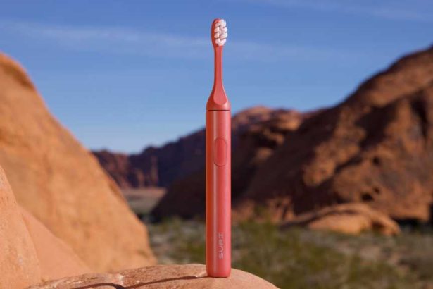 The Suri 2.0 Electric Toothbrush is Out in a New, Spring-ready Colourway