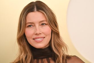 The Under-Eye Patches Behind Jessica Biel’s Bright, Awake Look