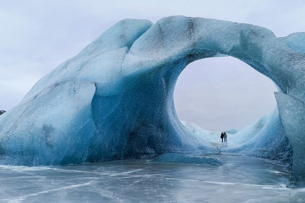 The growing allure — and danger — of glacier tourism