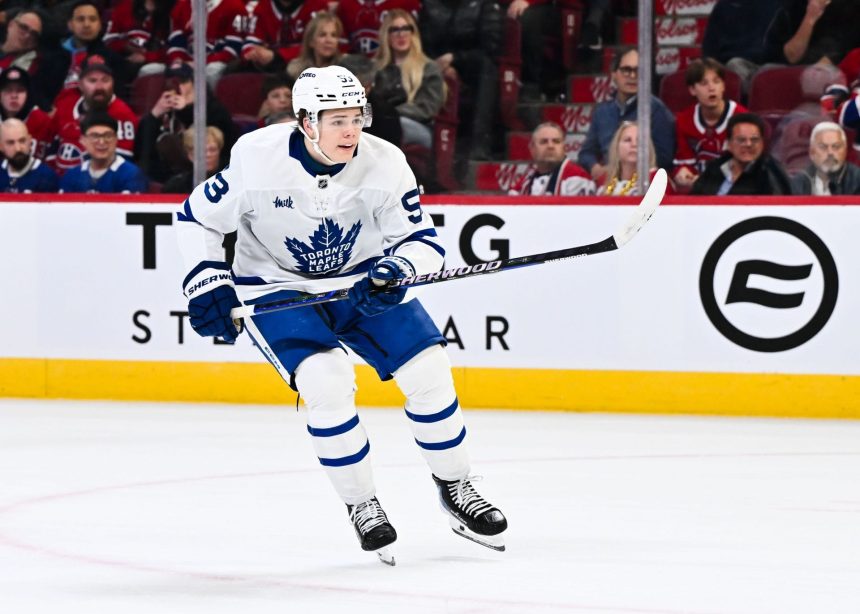 [WATCH] Leafs rookie Easton Cowan retaliates against Ducks’ Jackson LaCombe for hit on Nick Robertson