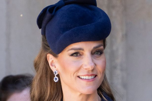 The Story Behind Kate Middleton’s Rare Jewels as She Steps Out Solo for Anzac Day