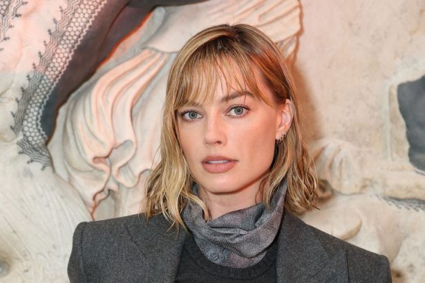 When in Milano: Margot Robbie Tests Out Sciura Style