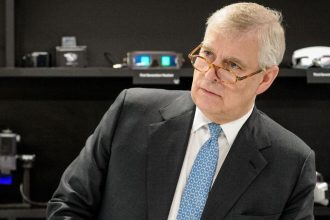 Andrew Windsor ‘Scandal Tourists’ Turn Home Into Major Attraction