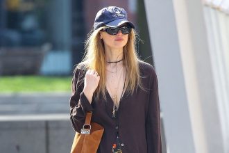 Jennifer Lawrence Gives Last Summer’s Hottest Shoe a Round Two