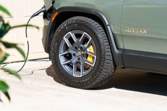 Bearish Tesla analyst has good news for Rivian stock investors
