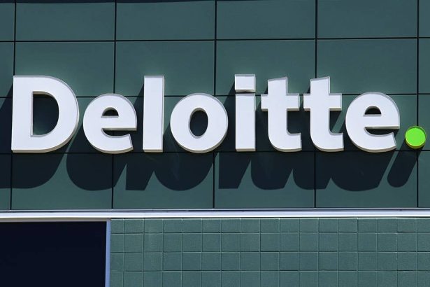 Big Four accounting chooses AI over humans, cuts benefits & hiring