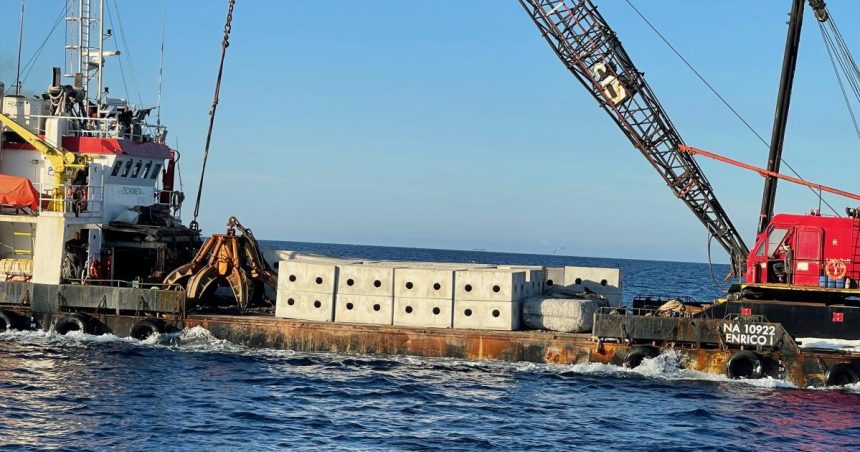 Blocking bottom trawling