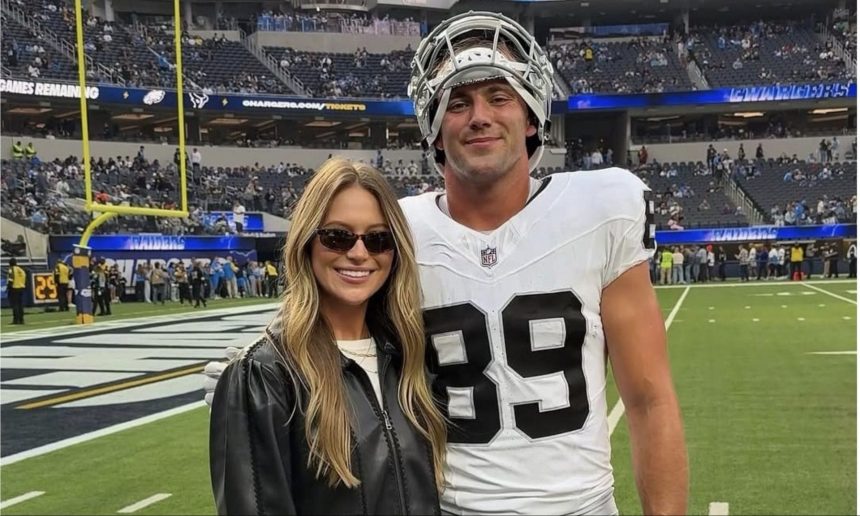 Brock Bowers’ GF Cameron poses for chic mirror selfie in blue workout skirt while flaunting perfectly toned abs