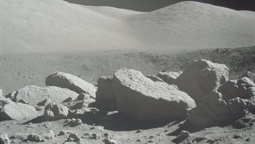 Chemical Signature Hidden in Lunar Rocks Hints at Oxygen in The Ancient Moon : ScienceAlert