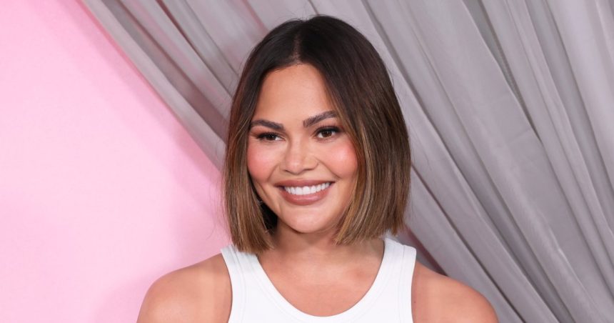 Chrissy Teigen’s  Spring Cardigan Style Makes You Look Rich