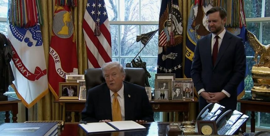 Completely Out Of It Trump Doesn’t Even Know Where JD Vance Is