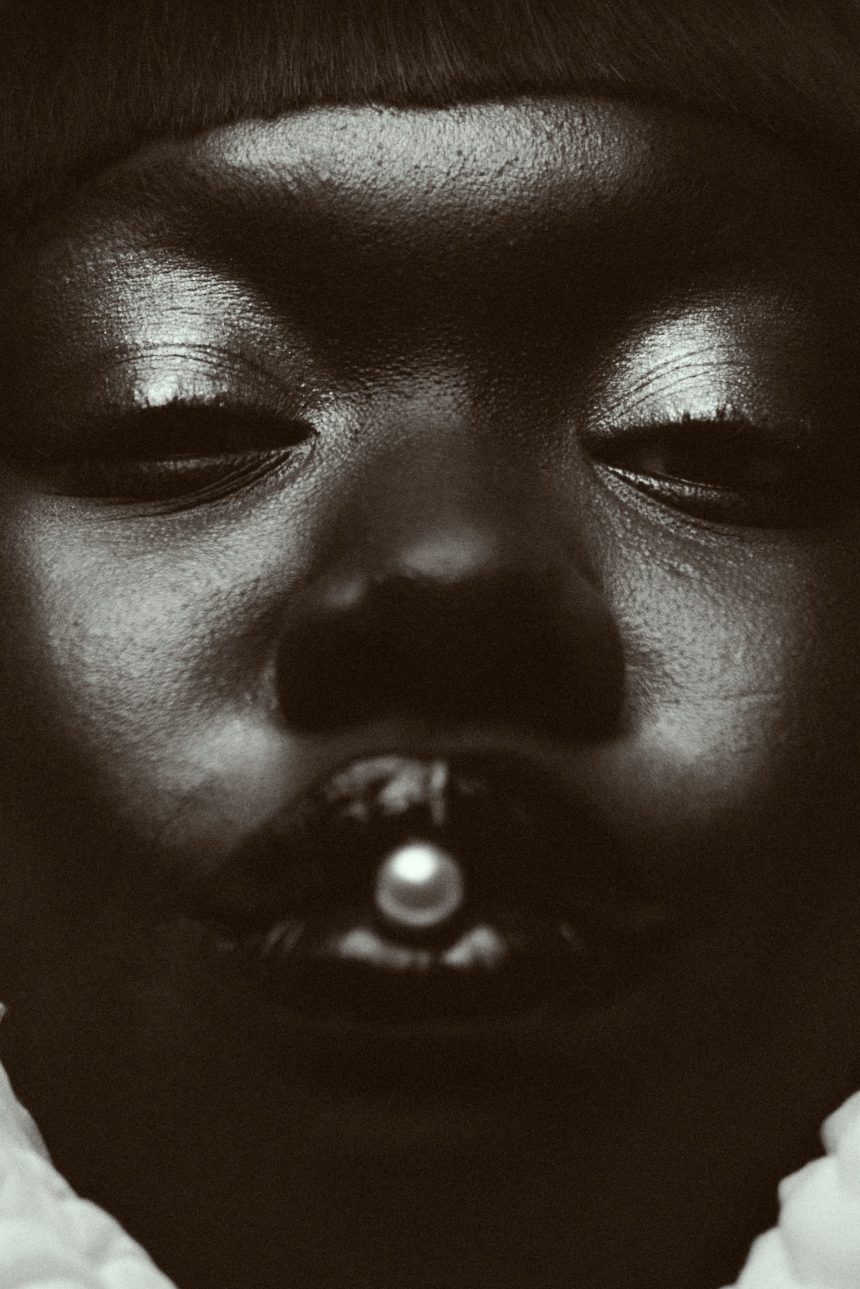 Contrast Reigns in Austn Fischer’s Conspicuous Black-and-White Photos — Colossal