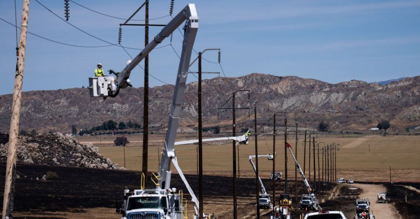 Crews Making Progress Containing Southern California Wildfire As Some Mandatory Evacuations Remain
