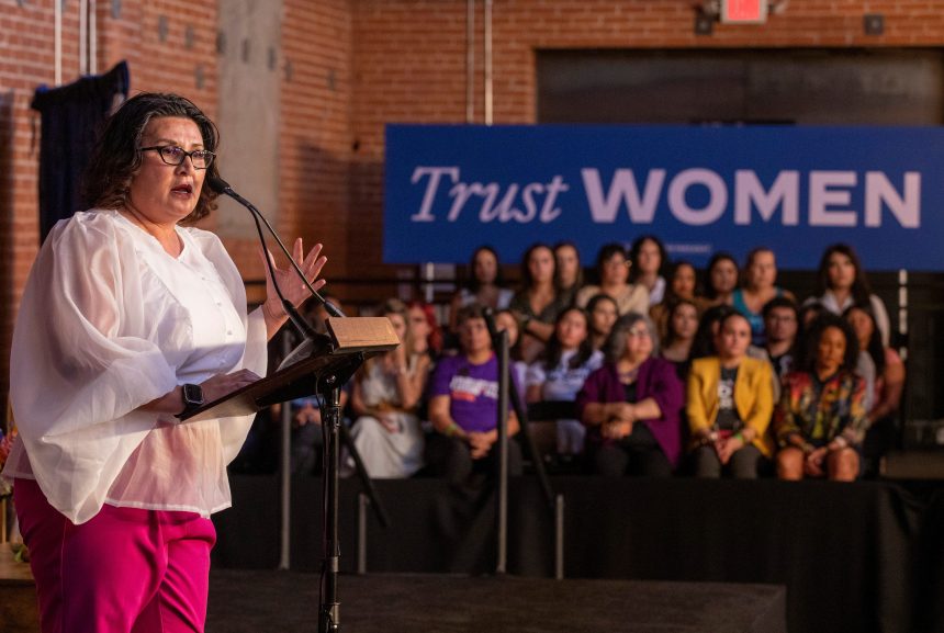 Democratic House challenger in Arizona pulls in .3M quarterly haul