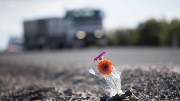 Easter road toll rises after pair of fatal crashes