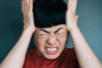 ‘Exploding Head Syndrome’ Can Strike as You Fall Asleep. An Expert Explains. : ScienceAlert