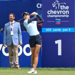 How much will each golfer earn from the M purse?