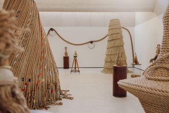 LR Vandy’s Rope Sculptures Disentangle Histories of Colonialism and Transportation — Colossal