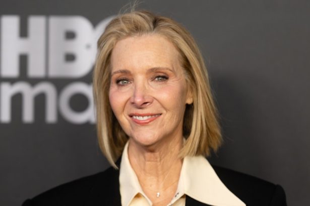 Lisa Kudrow Says the ‘Friends’ Writers Fantasized About Her Co-Stars