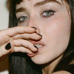 Sabrina Carpenter Is Unrecognizable With Brown Hair, Bangs