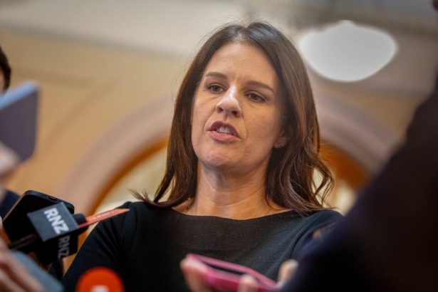 Stanford promises no ICE-style immigration raids