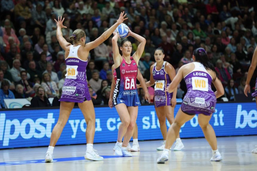 Steel shine with strong defensive effort against Stars