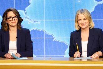 Tina Fey Says Her Sarah Palin ‘SNL’ Jokes Were a ‘Fair Hit’