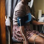 To get people to lower blood pressure, study suggests team approach