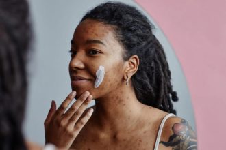 Hydroquinone for Dark Spots: Benefits, Results & Safety