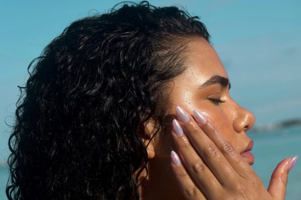 Why Mineral Powder Sunscreen Is Trending — And How To Use It