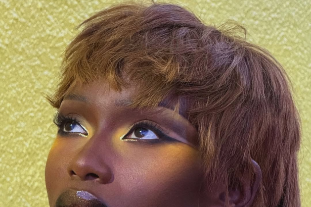 The End of “Clean Girl” Beauty? Why Messier Glam Is Taking Over