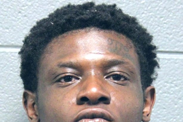 Chicago man charged with robbing delivery drivers while AWOL from gun case