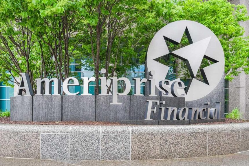 Do Wall Street Analysts Like Ameriprise Financial Stock?