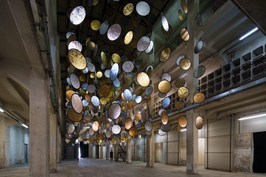 Dozens of Suspended ‘Halos’ Glimmer in a Florentine Factory — Colossal