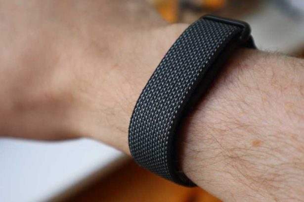 Fitbit Air: 3 Things to Know Before You Buy