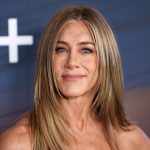 Get Jennifer Aniston’s Chic Spring Flip-Flops Look for Just 
