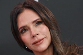 Get Victoria Beckham’s 0 Rich-Girl Sandals Look for Just 