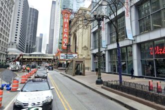 Man stabbed outside Loop Walgreens; suspect arrested within minutes, police say