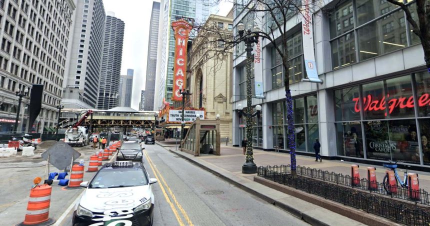 Man stabbed outside Loop Walgreens; suspect arrested within minutes, police say