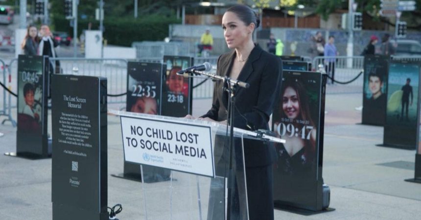 Meghan Markle Mocked for Drawing Small Crowd at Event