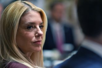 Pam Bondi recovering from thyroid cancer treatment