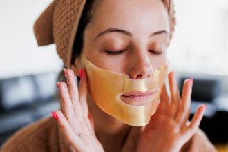 Shoppers Say Their ‘Skin Feels Tighter’ After Using This Chin Mask
