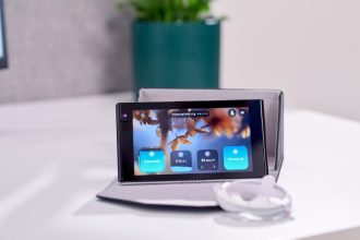 The offline desk gadget that actually got me to sit up straight