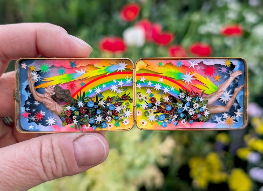 Vibrant Miniature Dioramas Burst from Vintage Compacts by Shannon Taylor — Colossal