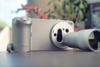 Vivo X300 Ultra review: Amazing Camera, Also a Phone