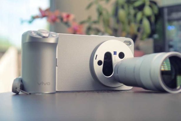 Vivo X300 Ultra review: Amazing Camera, Also a Phone