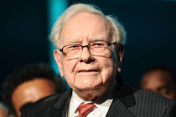 Warren Buffett sends blunt message on mortgages, home financing