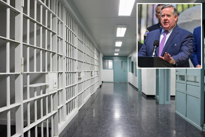 Yes on mandatory jail for fraud against taxpayers
