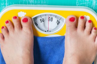 Your Weight at Different Ages Could Affect Your Risk of Multiple Cancers : ScienceAlert